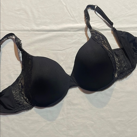 Marilyn Monroe Black Bra with Molded Cups and Underwire - Picture 1 of 8